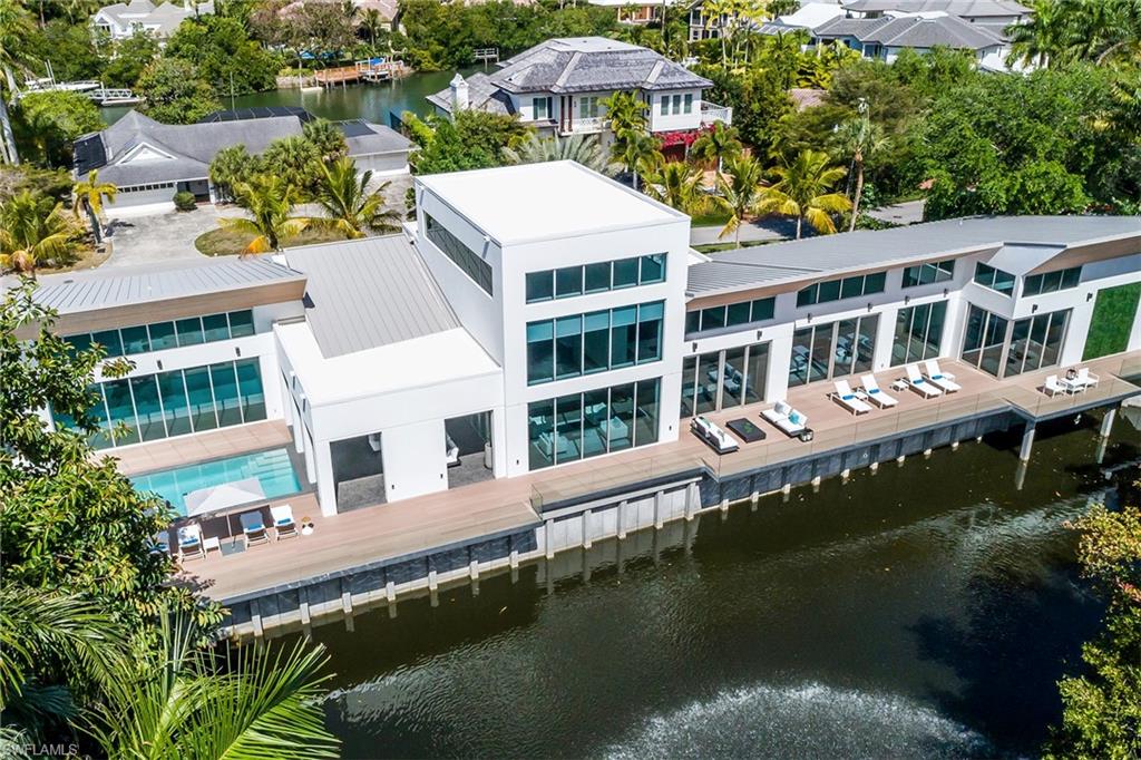 AQUALANE SHORES - Residential