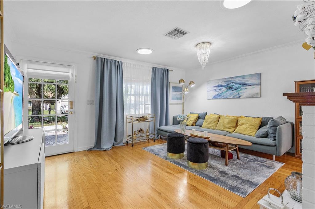 ARROYAL HEIGHTS - Residential