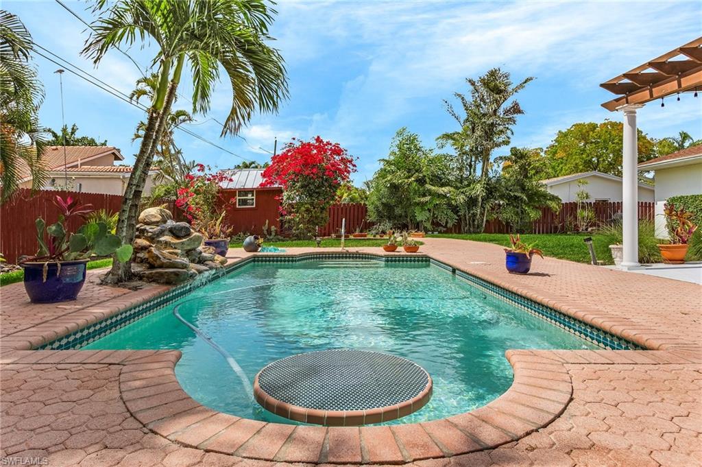 ARROYAL HEIGHTS - Residential