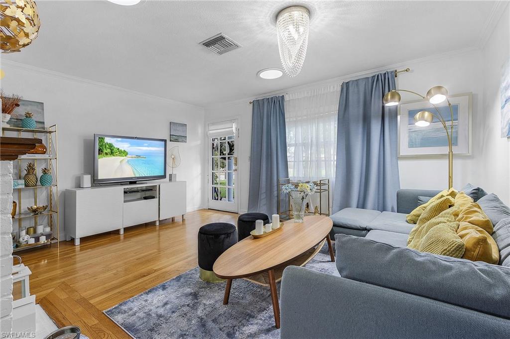 ARROYAL HEIGHTS - Residential