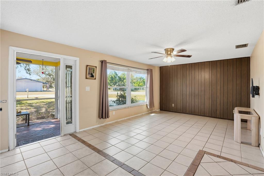 FORT MYERS SHORES - Residential