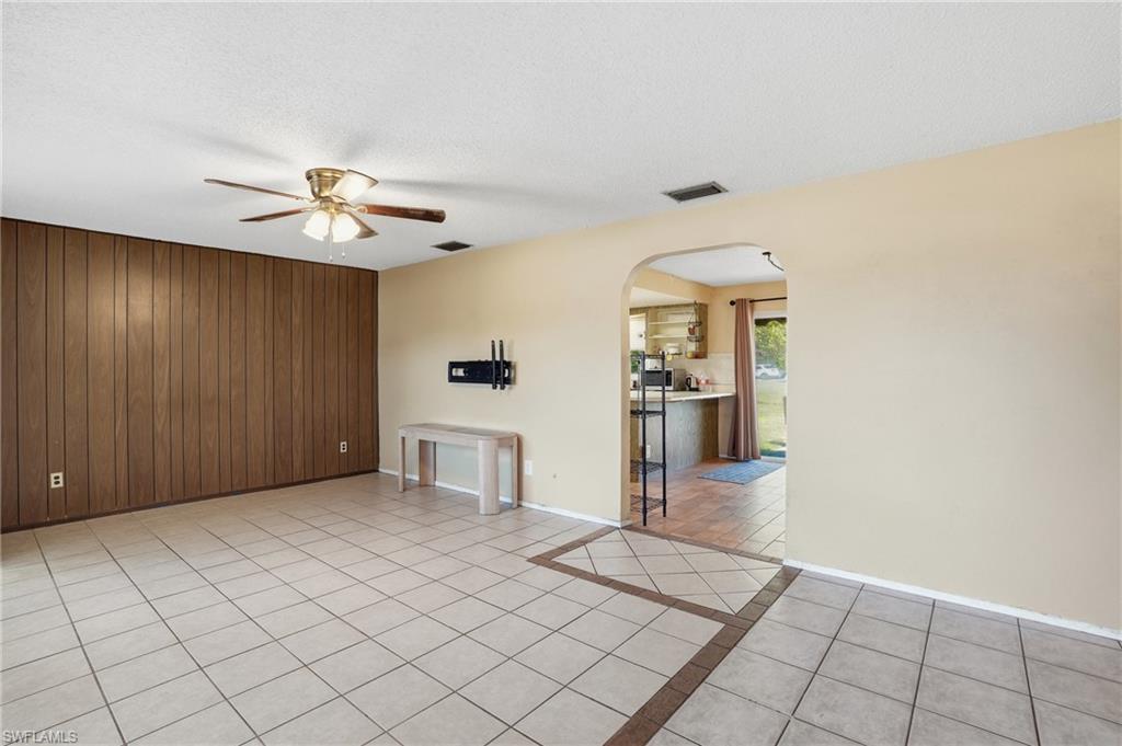 FORT MYERS SHORES - Residential