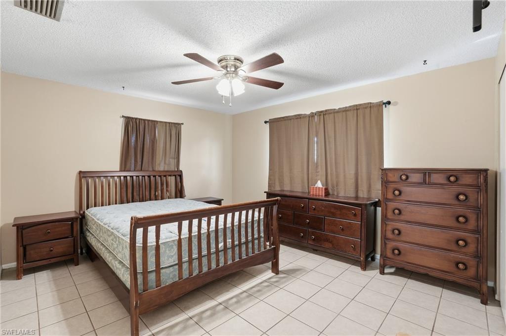FORT MYERS SHORES - Residential