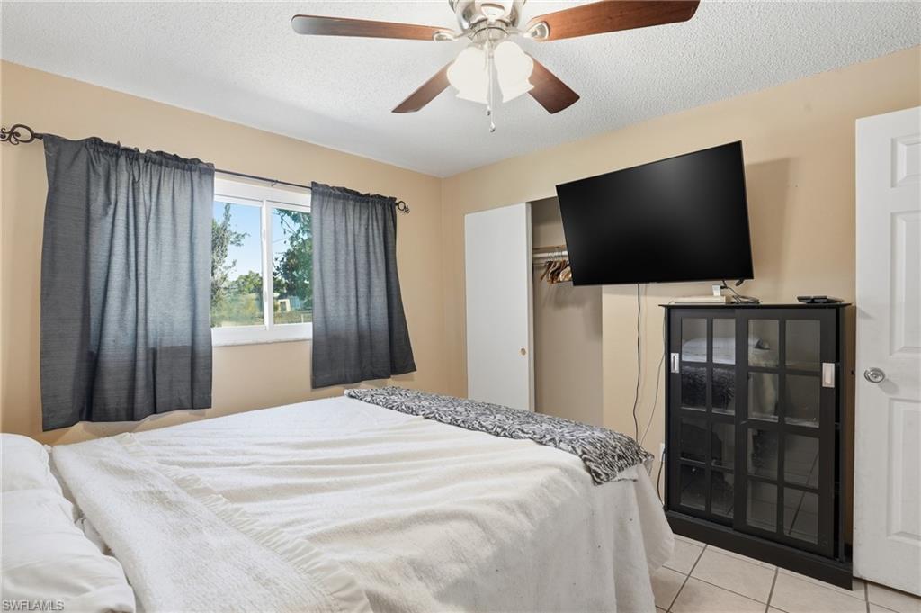 FORT MYERS SHORES - Residential