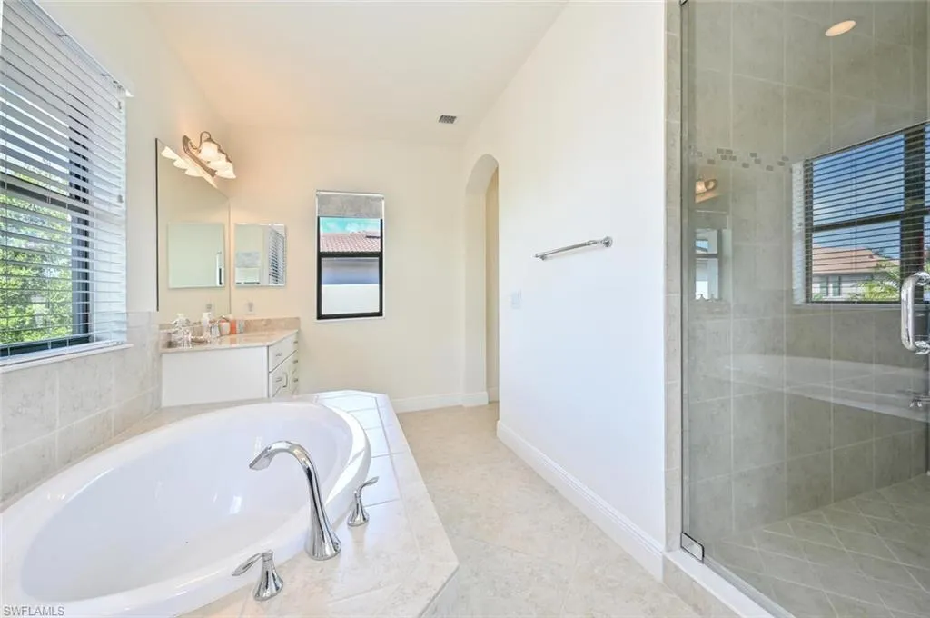 Naples, Florida 34113, United States, 3 Bedrooms Bedrooms, ,4 BathroomsBathrooms,Residential,Active,117914