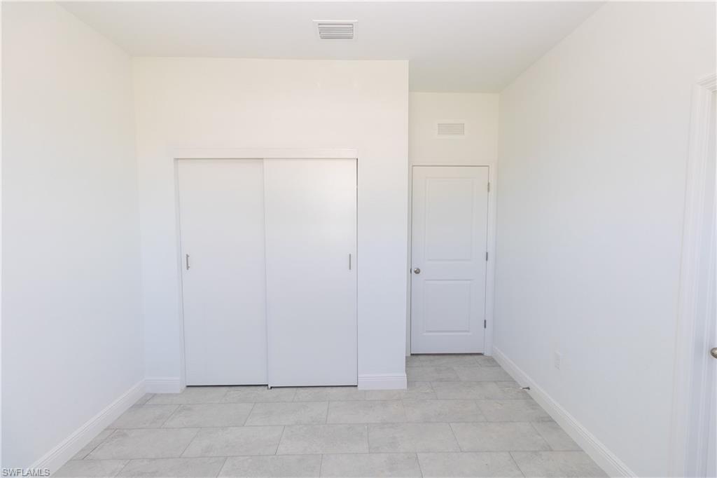 PORT LABELLE - Residential Lease