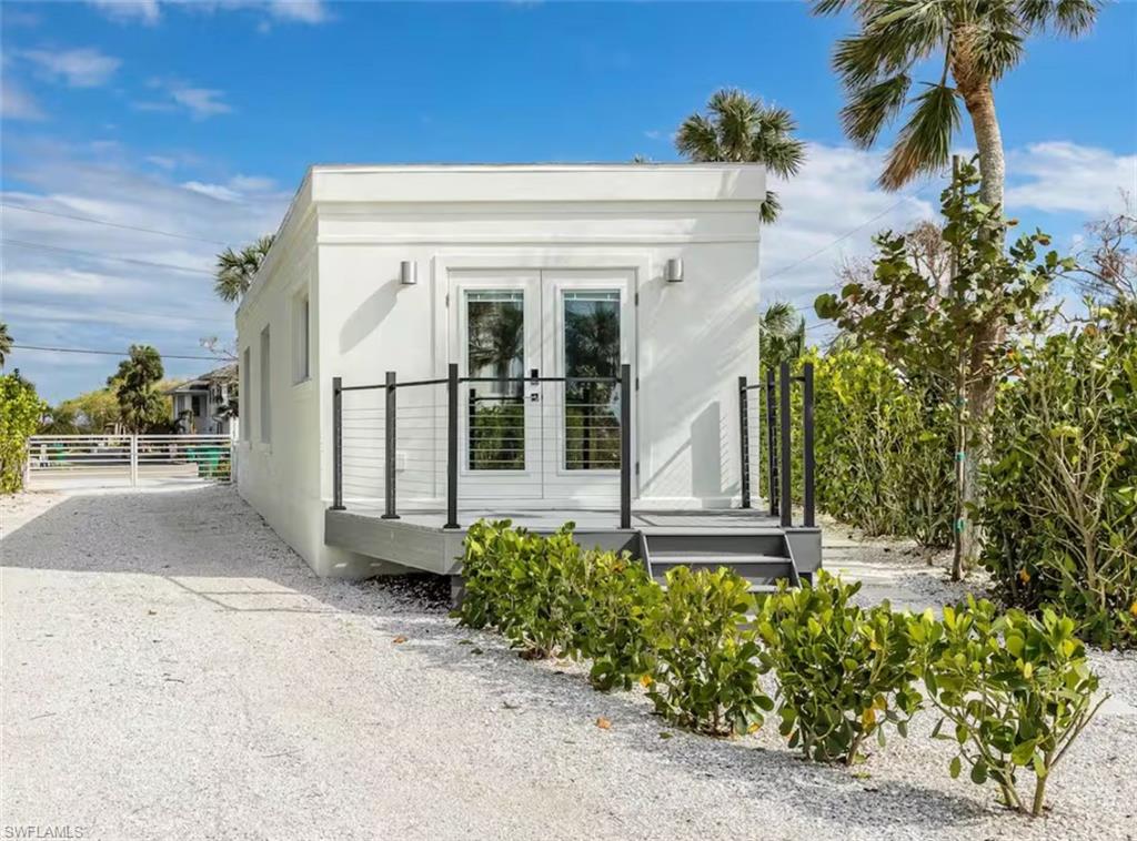 ENGLEWOOD ISLES - Residential