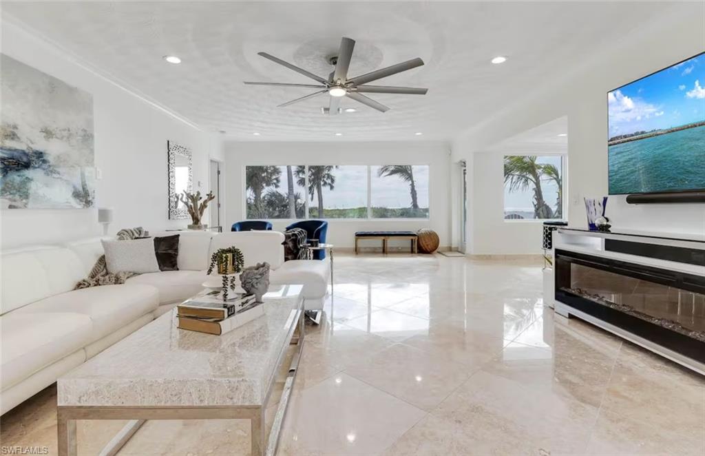 ENGLEWOOD ISLES - Residential