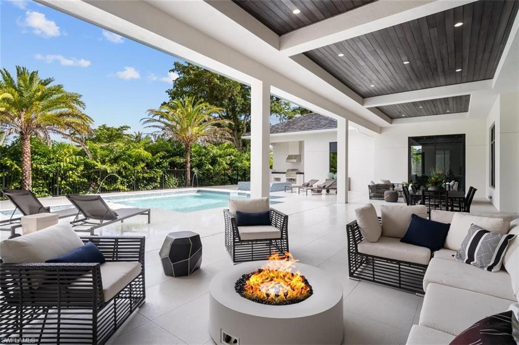 PARK SHORE - Residential