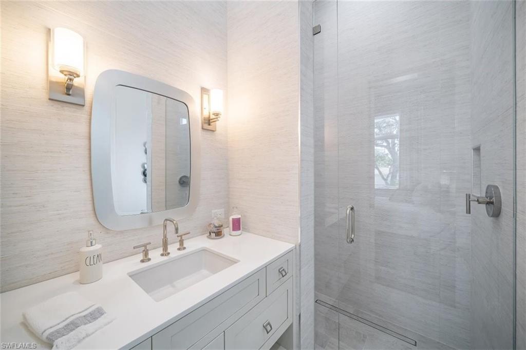 PARK SHORE - Residential