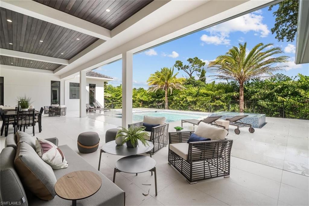 PARK SHORE - Residential