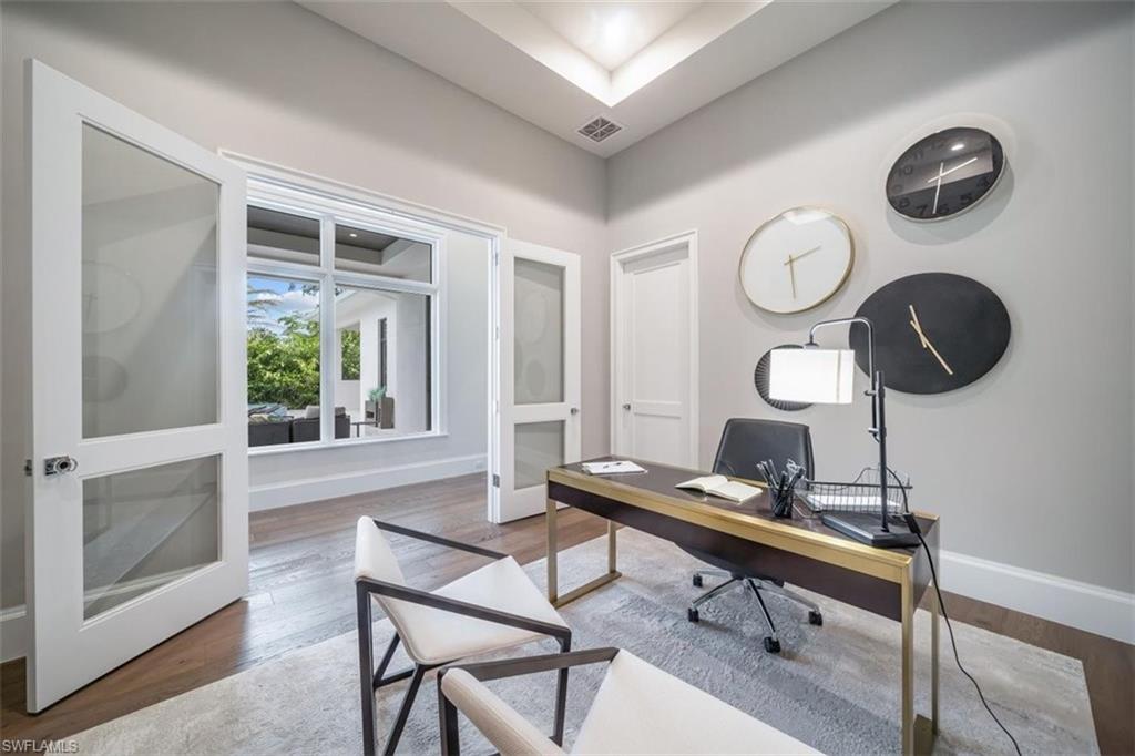 PARK SHORE - Residential