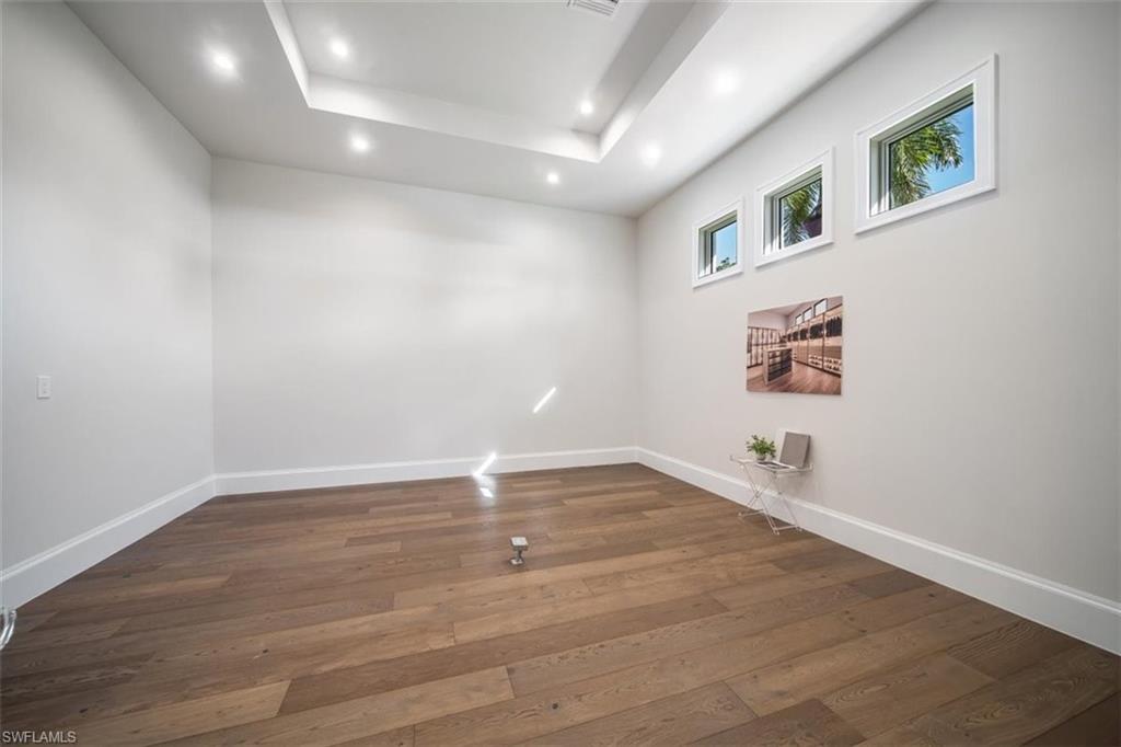 PARK SHORE - Residential