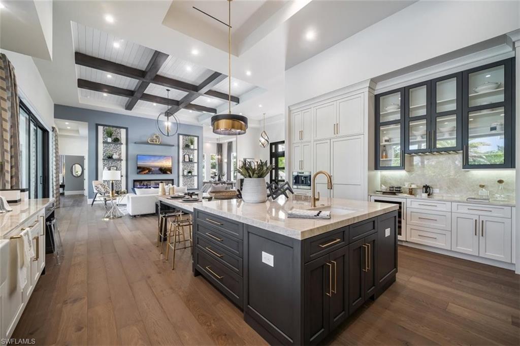 PARK SHORE - Residential