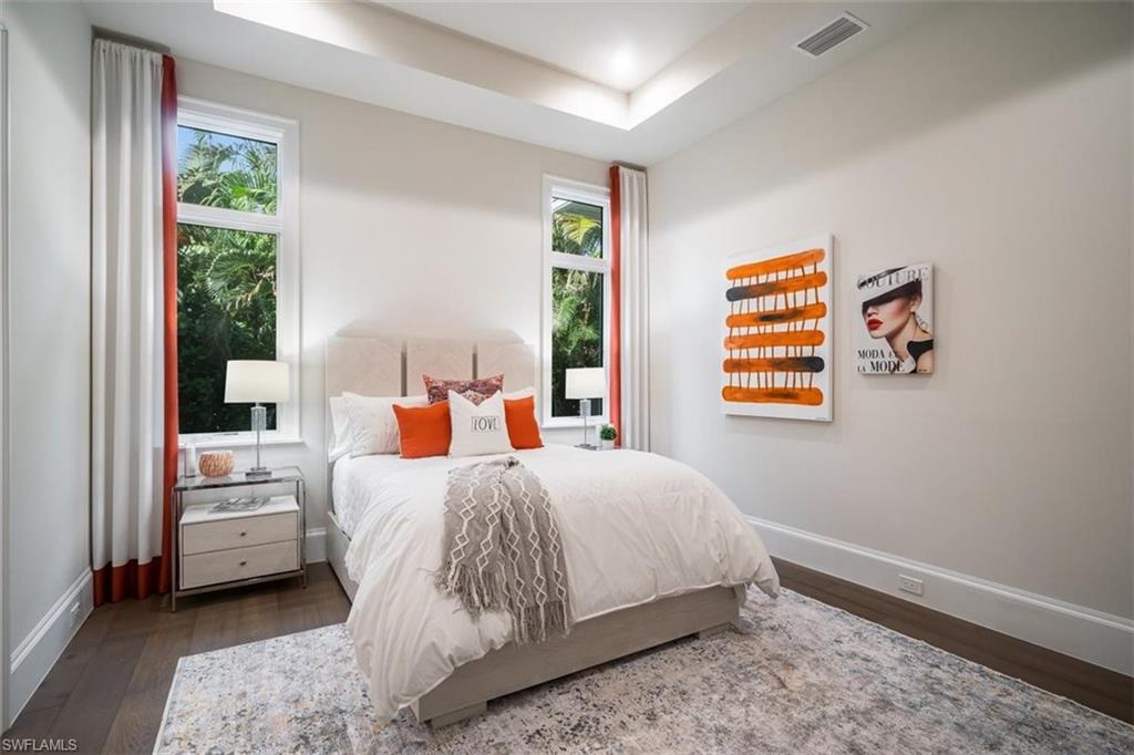 PARK SHORE - Residential