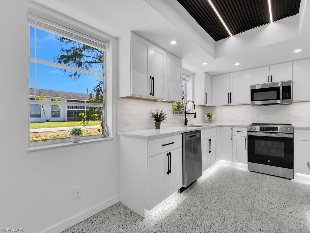 4941 Aztec CIR