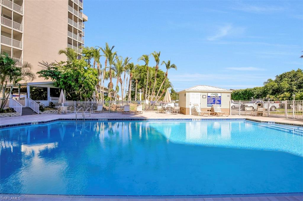 BEACH AND TENNIS CLUB - Residential