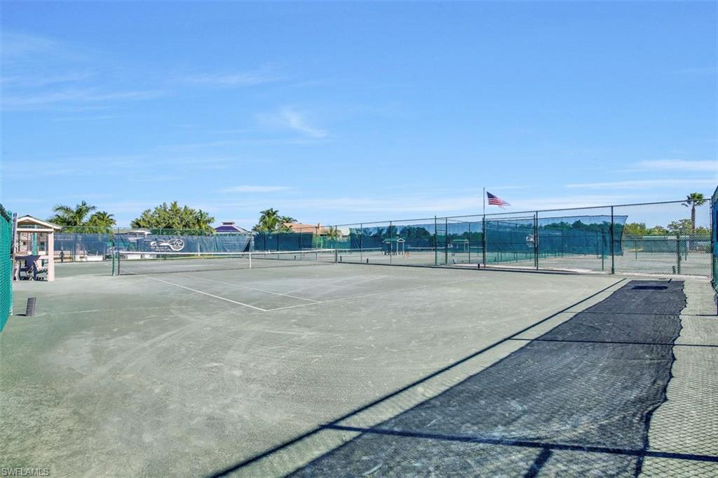 BEACH AND TENNIS CLUB - Residential