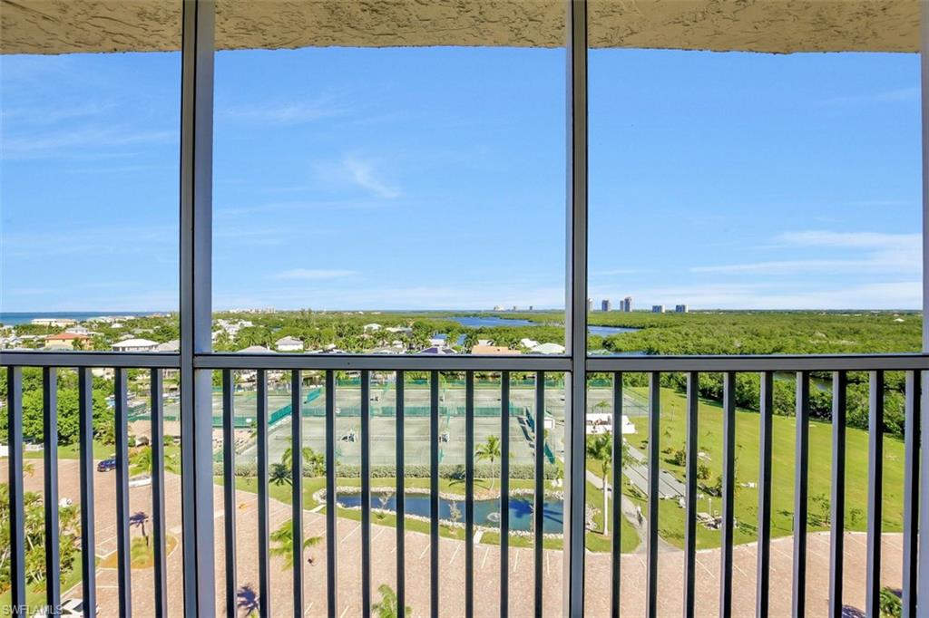 BEACH AND TENNIS CLUB - Residential