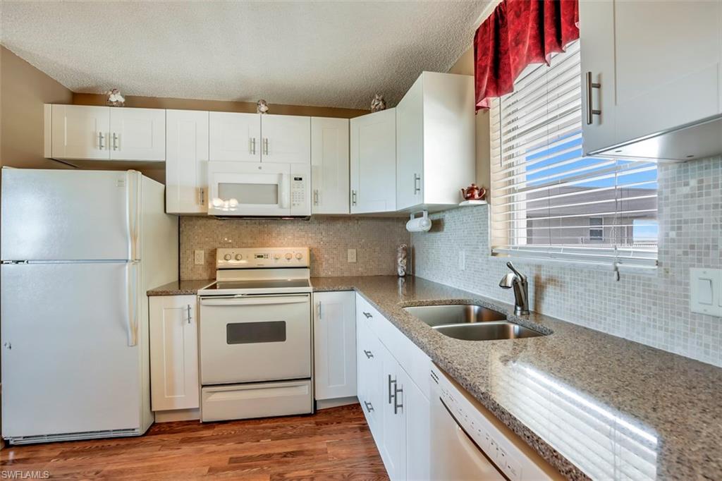 BEACH AND TENNIS CLUB - Residential