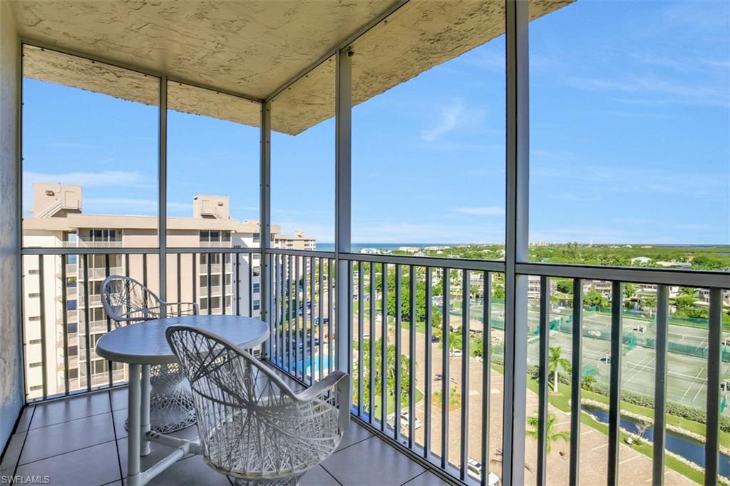 BEACH AND TENNIS CLUB - Residential