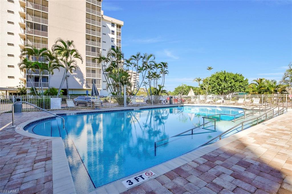 BEACH AND TENNIS CLUB - Residential