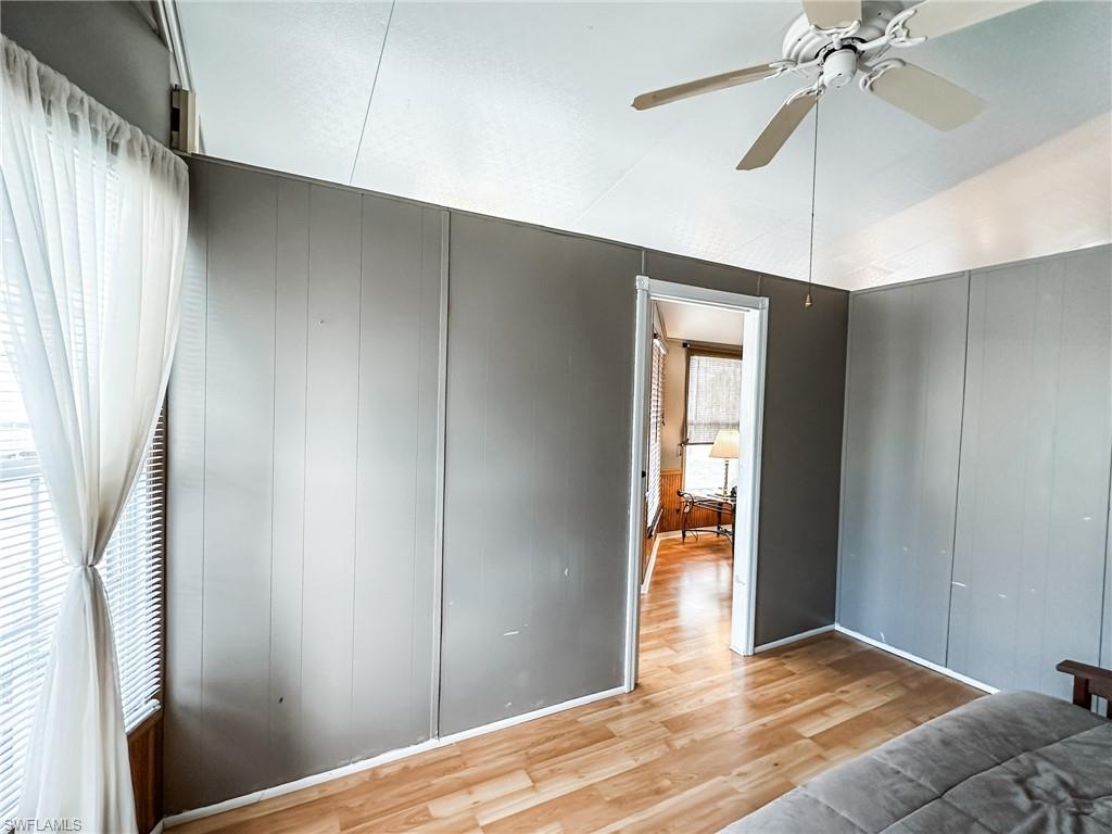 CORKSCREW WOODLANDS - Residential