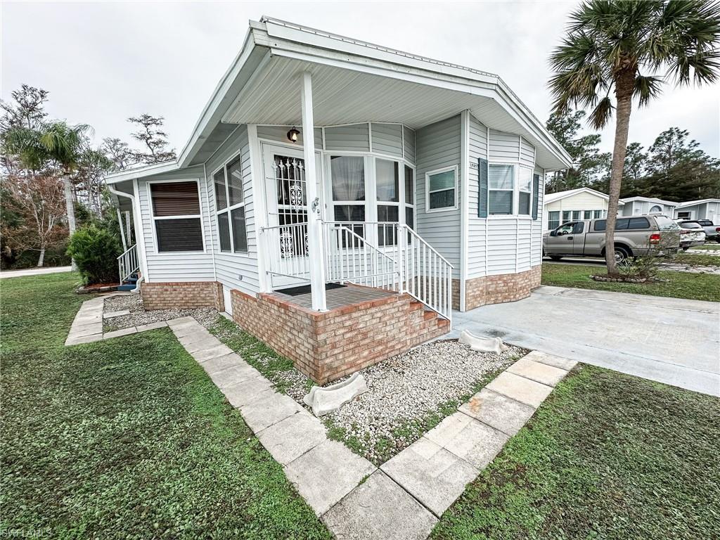 CORKSCREW WOODLANDS - Residential