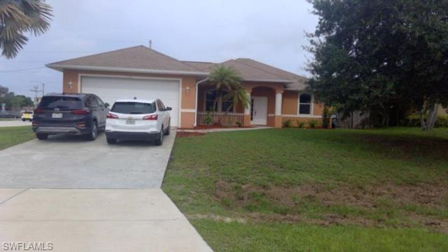 Beautiful Pool Home in SW Cape Coral!! This is a must see home!  Won't last long in the market.  House has been fully upgraded.