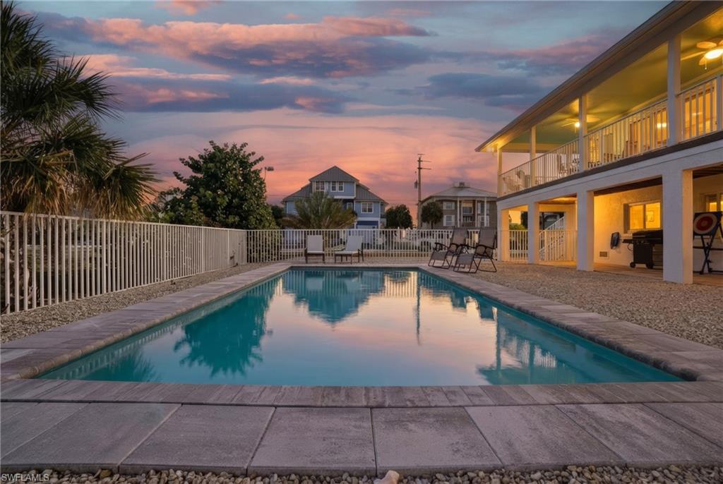 LAGUNA SHORES - Residential