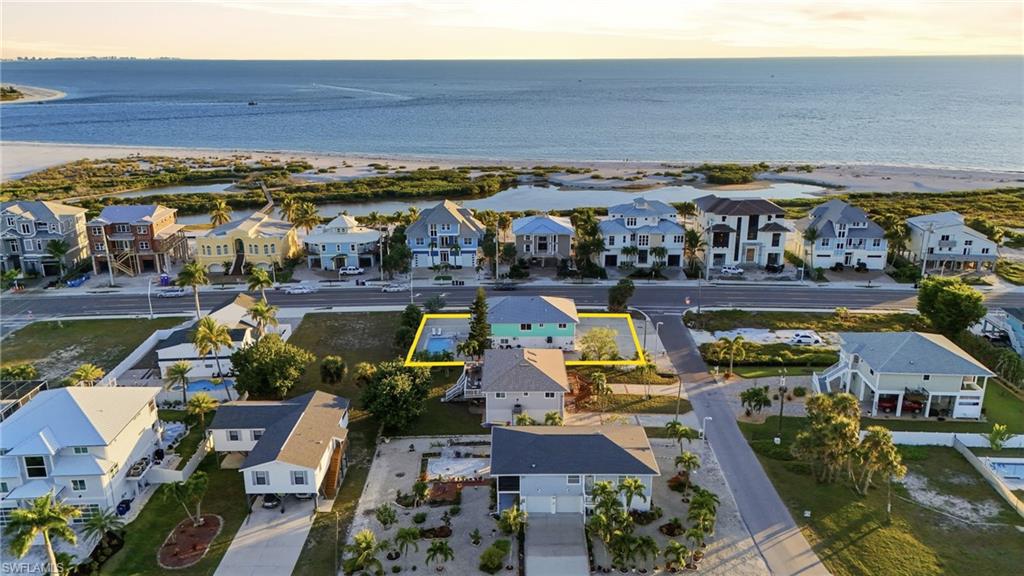 LAGUNA SHORES - Residential