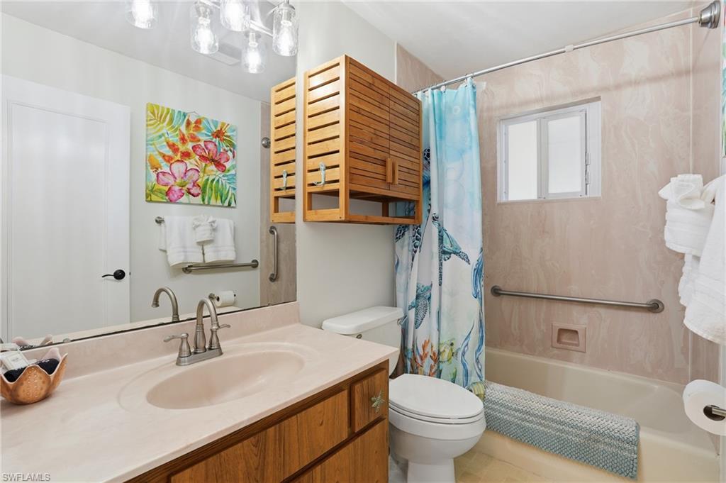 LAGUNA SHORES - Residential