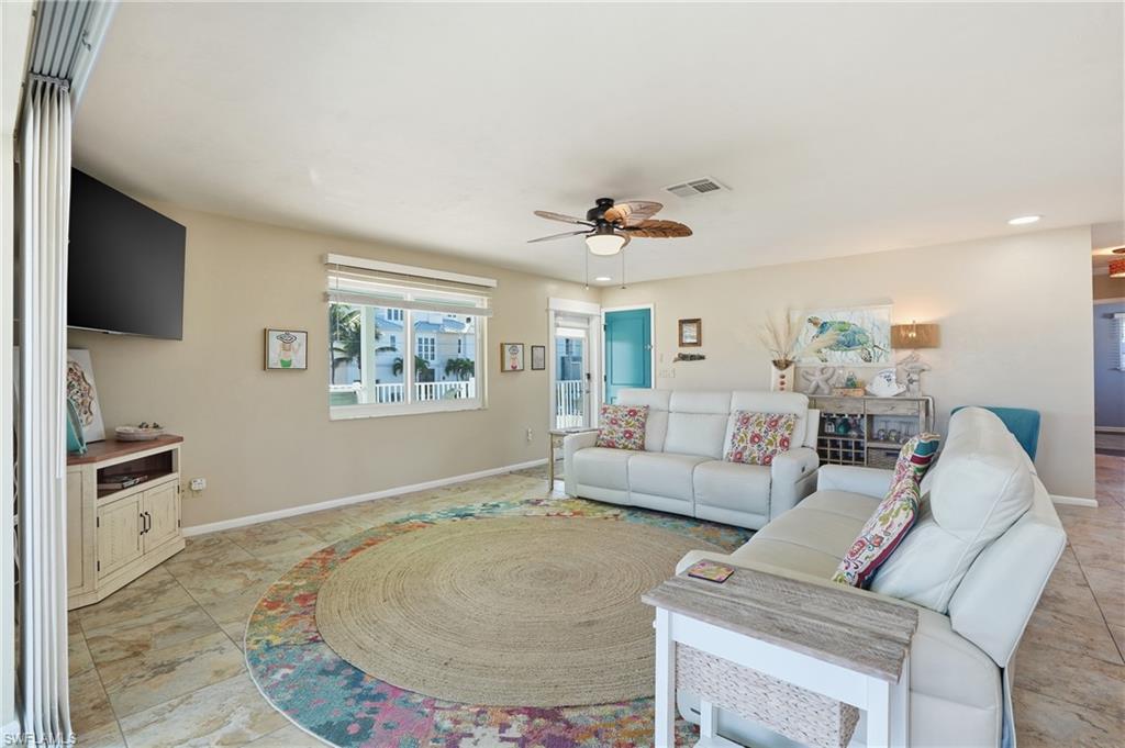 LAGUNA SHORES - Residential