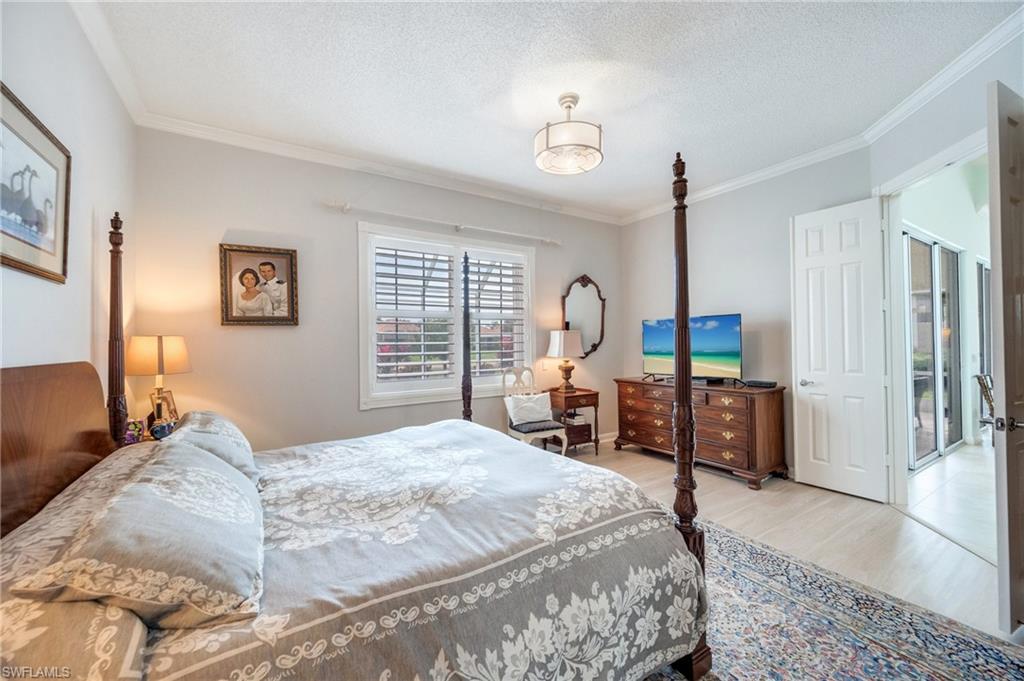 VILLAGE WALK - Residential