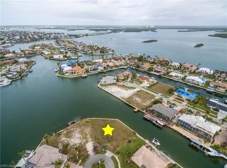 Beautiful open water views with 165 of seawall, replaced in 2008. Quick direct water route to the river and gulf. Priced right !