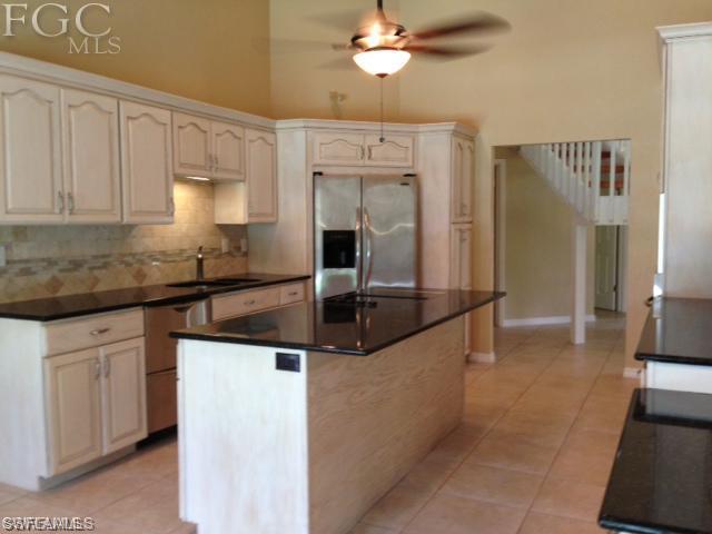 COLONIAL FARMS - Residential