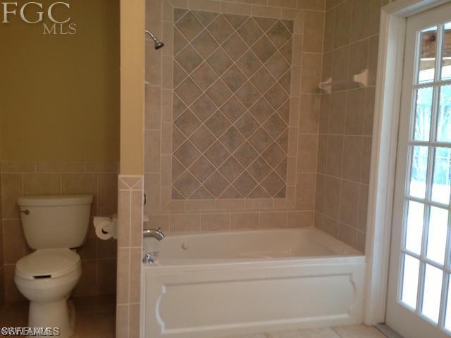 COLONIAL FARMS - Residential