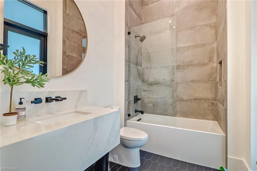 PINE RIDGE - Residential