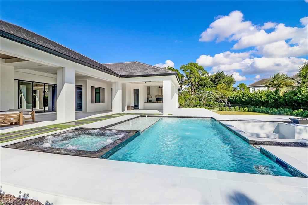 PINE RIDGE - Residential