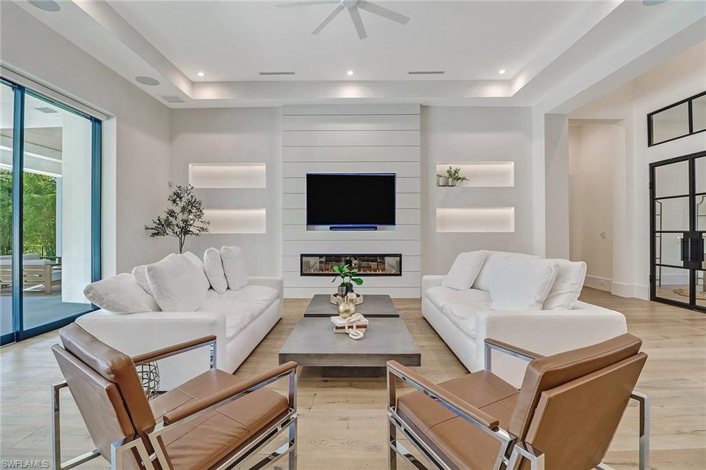 PINE RIDGE - Residential