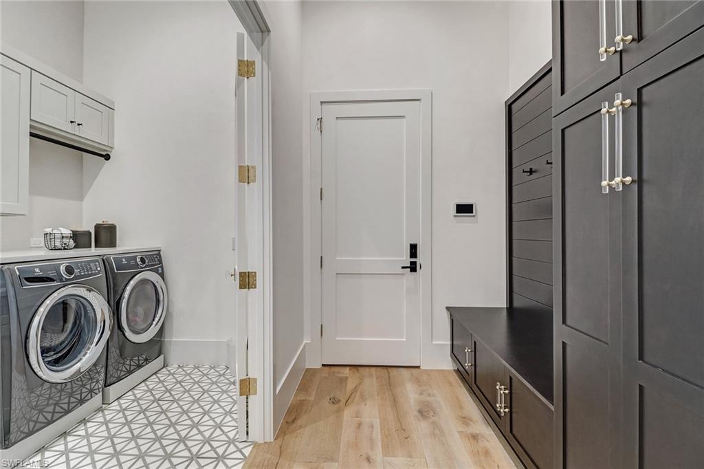 PINE RIDGE - Residential