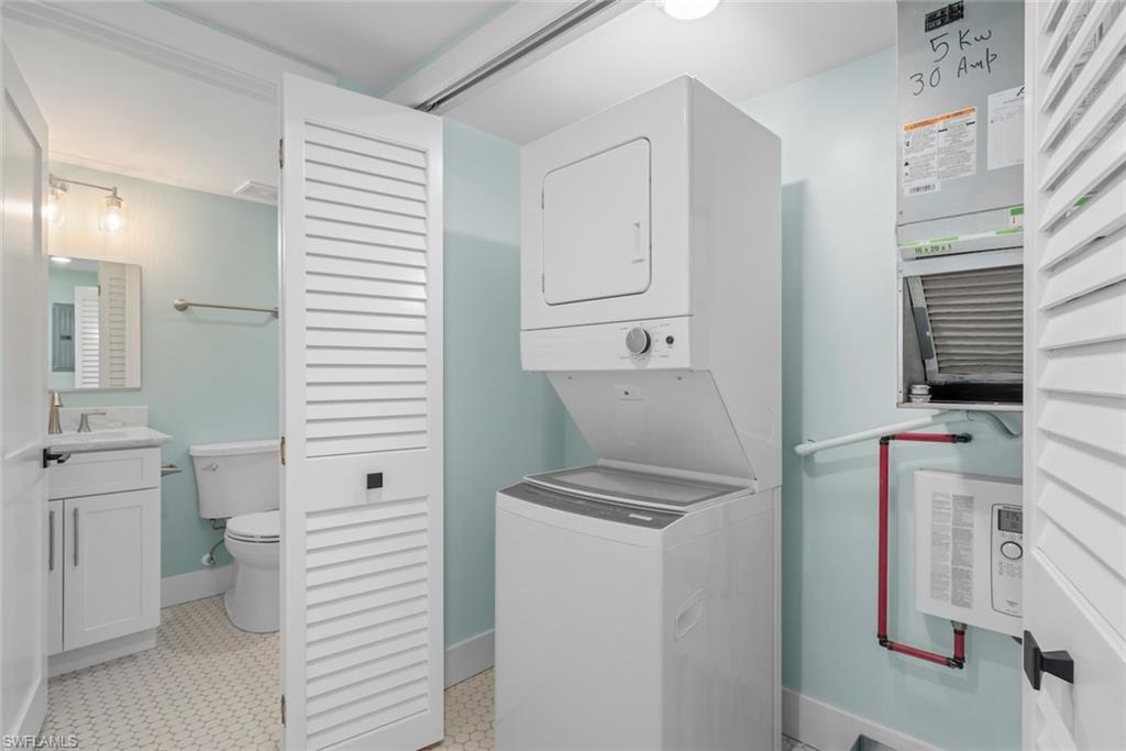 SAND POINTE - Residential