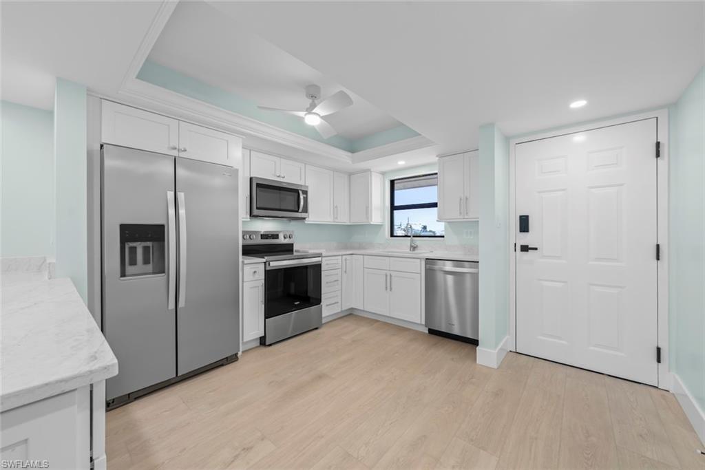 SAND POINTE - Residential