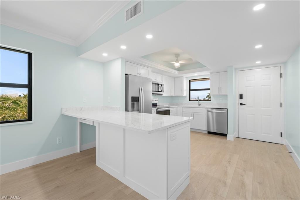 SAND POINTE - Residential