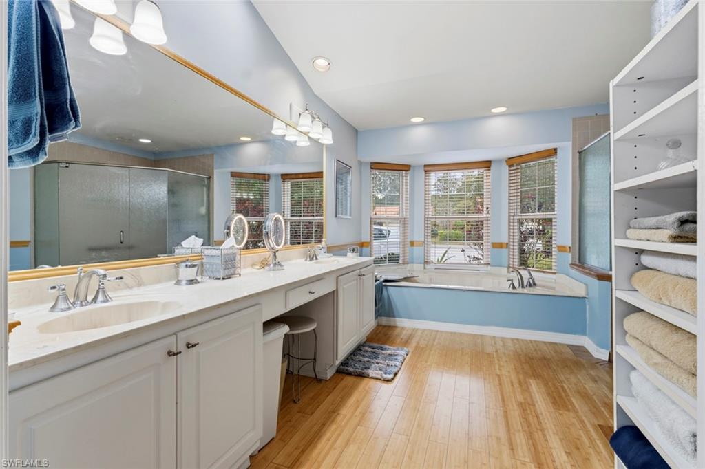 BERKSHIRE LAKES - Residential