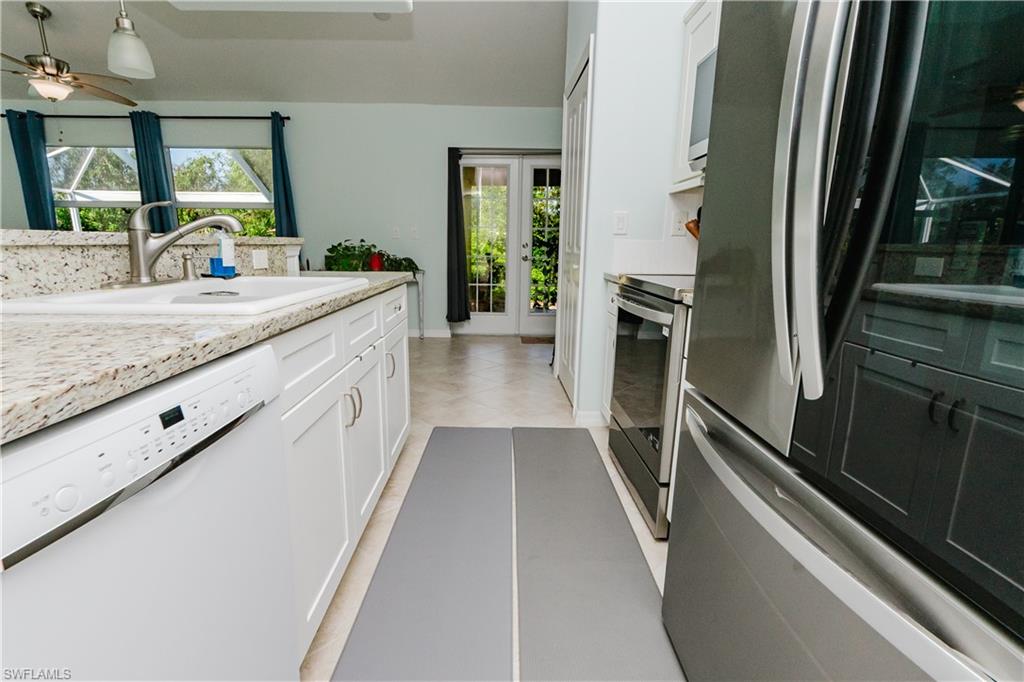 CHARLOTTE SHORES - Residential