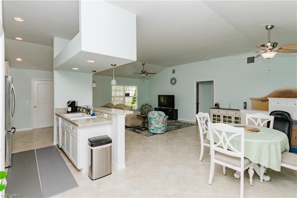 CHARLOTTE SHORES - Residential