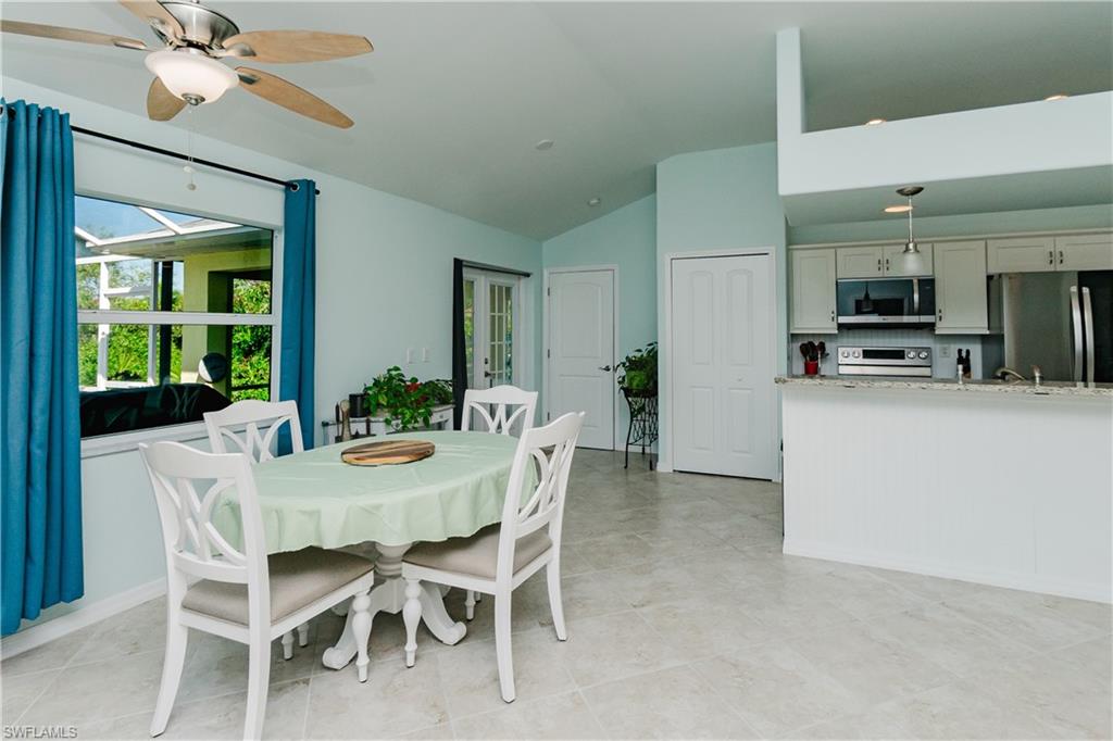 CHARLOTTE SHORES - Residential