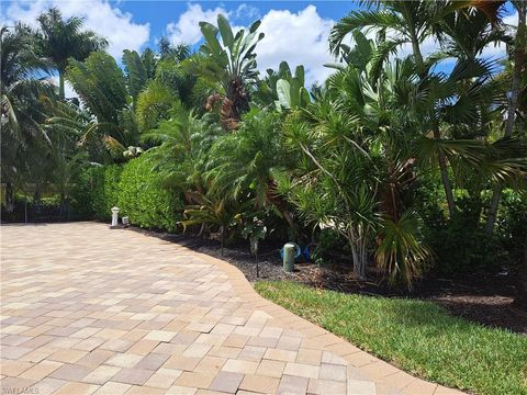 4400 Southern Breeze DR NAPLES FL 34114