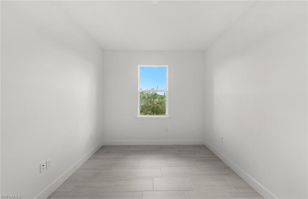 NORTHRIDGE - Residential
